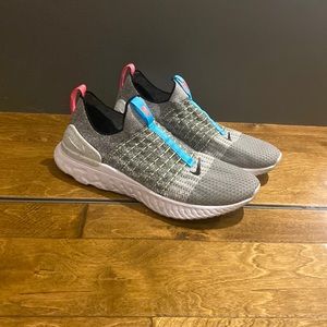 Nike React Phantom Run Flyknit 2 - worn three times. No blemishes